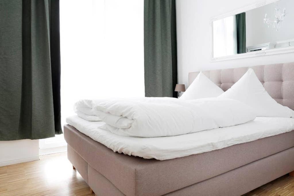 Sc 06 By Rockchair Apartments L Superhost Status L 4 Bedrooms Boxspringbeds 2 Bathrooms Balcony Elevator - Cozy Family & Business Flair Welcomes You! Berlin Exterior photo