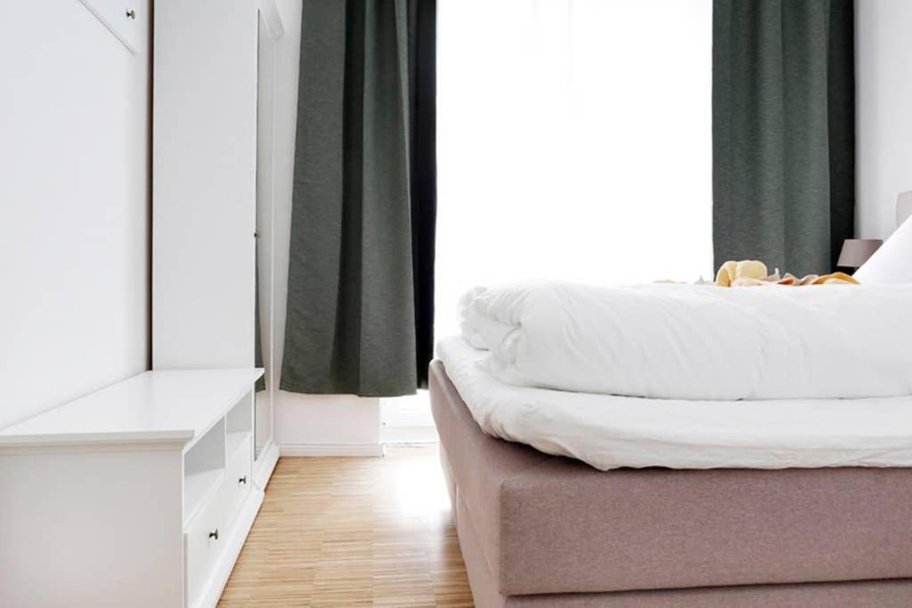 Sc 06 By Rockchair Apartments L Superhost Status L 4 Bedrooms Boxspringbeds 2 Bathrooms Balcony Elevator - Cozy Family & Business Flair Welcomes You! Berlin Exterior photo
